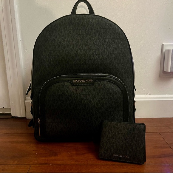🖤 Michael Kors SET Jaycee large backpack and logo wallet 🖤 - Picture 1 of 7